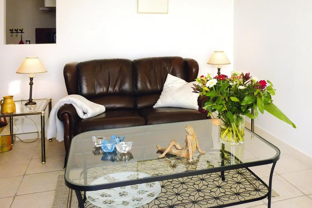 Apartment in Caderousse With Pool - Photo 2