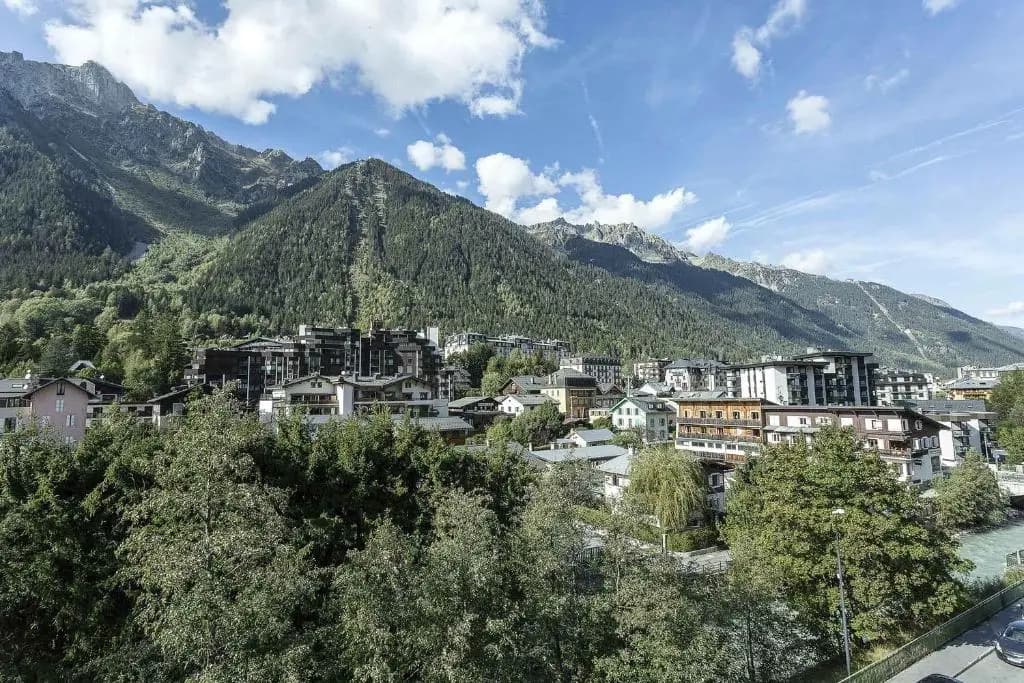 Apartment Forclaz 4B - Alpes Travel - Central Chamonix - Sleeps 4 - Miniature 7