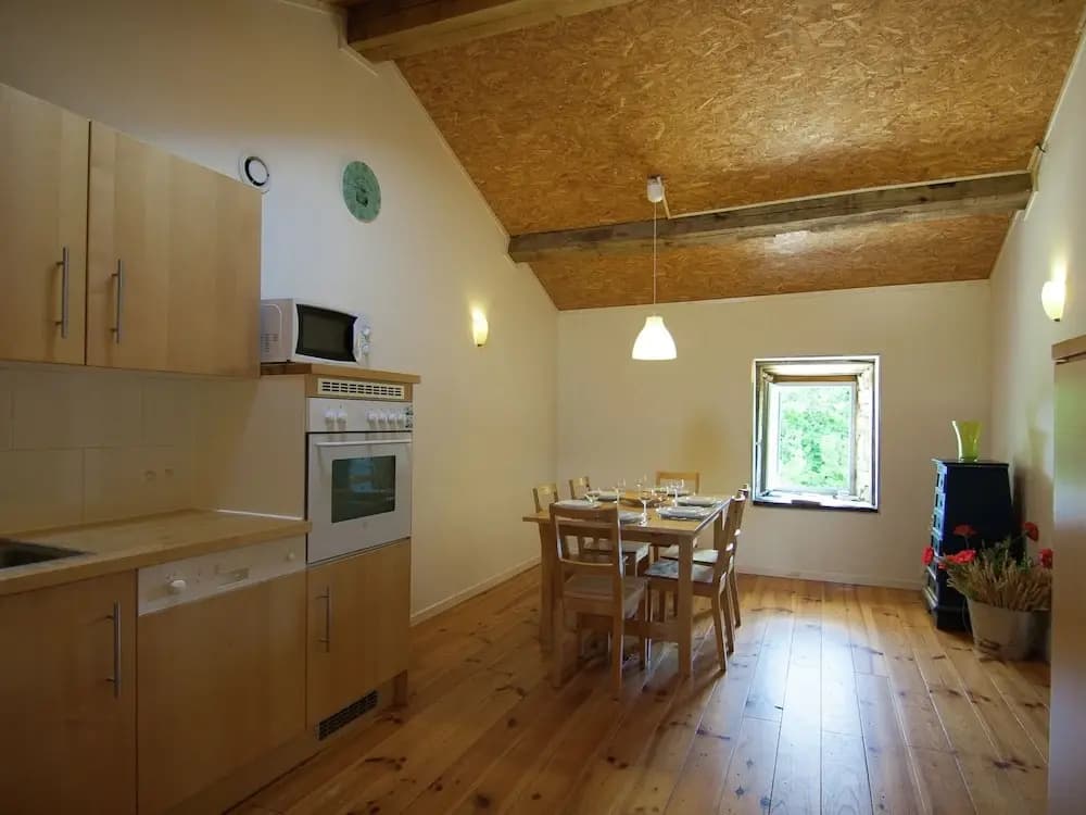 Comfortable and Cozy Cottage With Large Terrace - Miniature 8