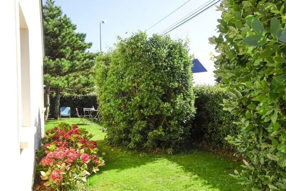 Cottage in Saint Germain sur Ay - Miniature 8