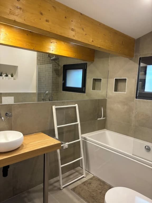 Grand Perce Neige & Jacuzzi privatif - Miniature 8
