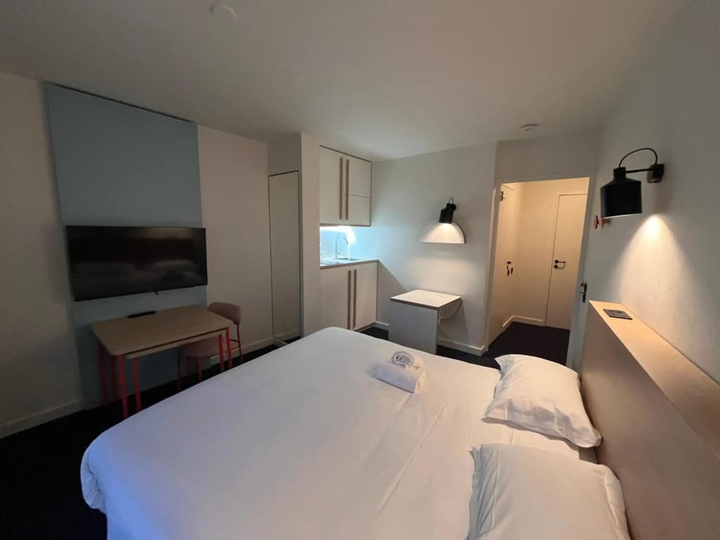 Les Laureades Hotel and Residence - Photo 4