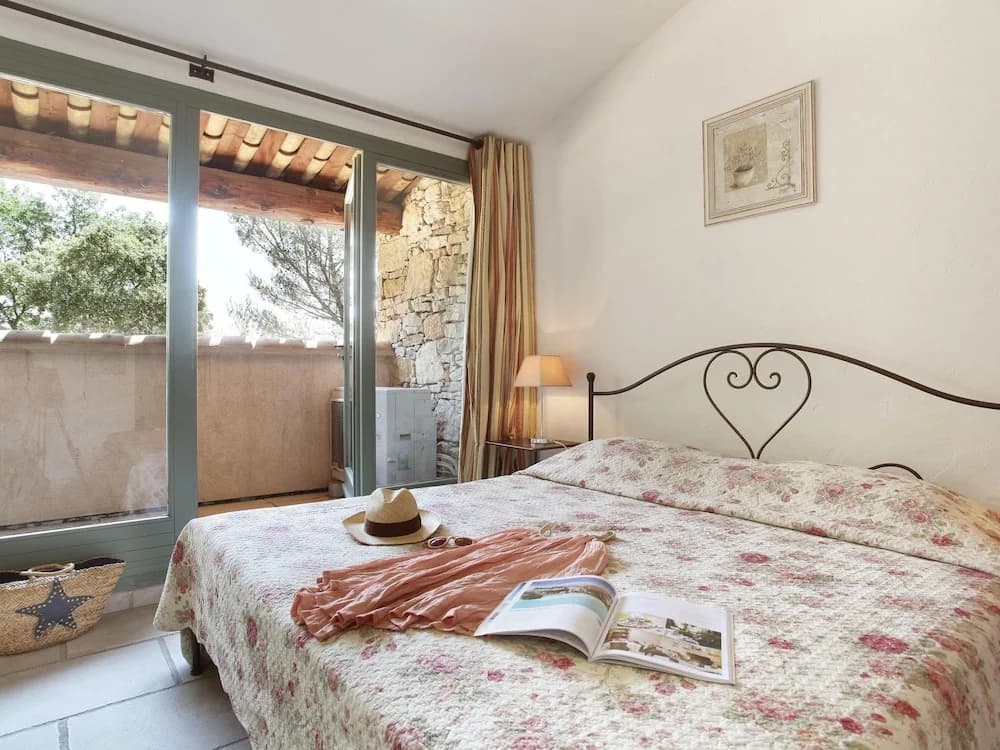 Maisonette in Gordes With Provencal Charm - Photo 2