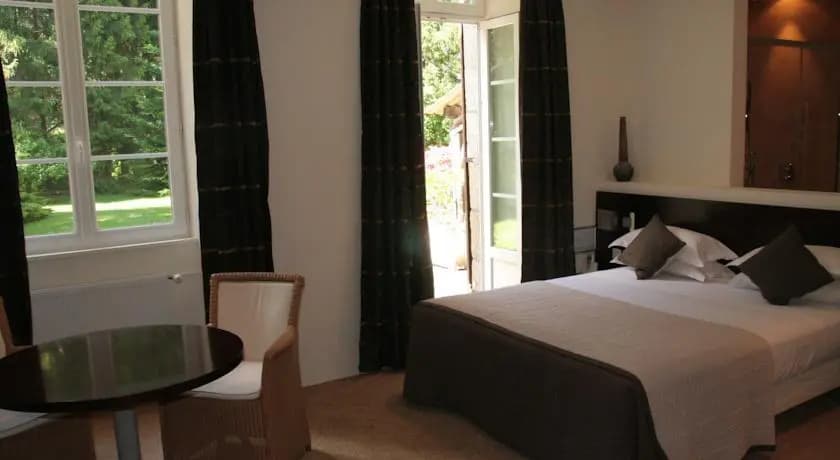 Hotel La Beauze - Photo 4