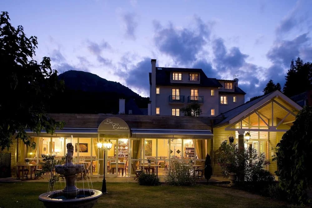 Logis Hotel les Cimes - Photo 1