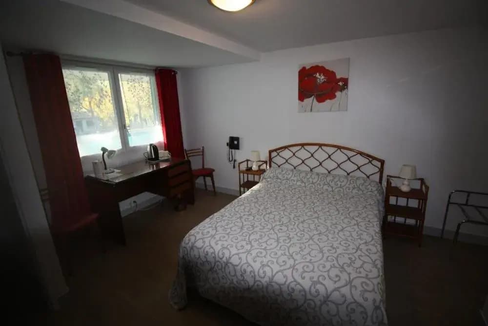Hotel Restaurant Les Deux Sapins - Photo 3