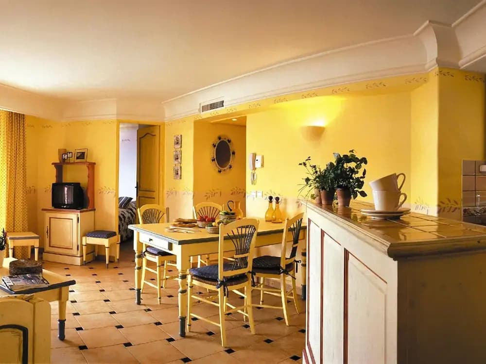 Apartment With AC at 150 m. From Beach - Miniature 8