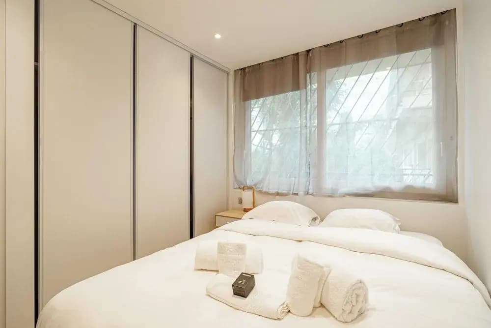 Renovated apt With Parking & Terrace - Palm Beach - Photo 2