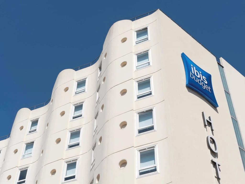 ibis budget Bordeaux Centre Gare Saint Jean - Photo 1