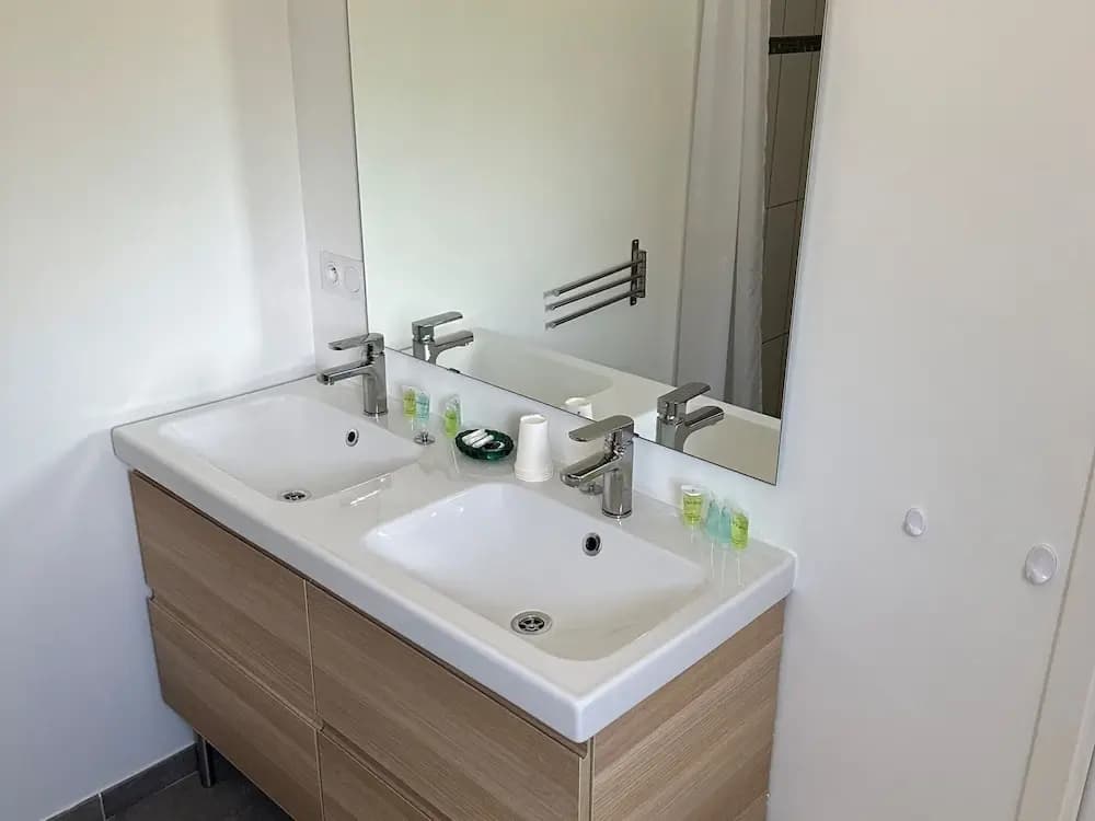 Attractive Holiday Home With Private Pool - Miniature 7