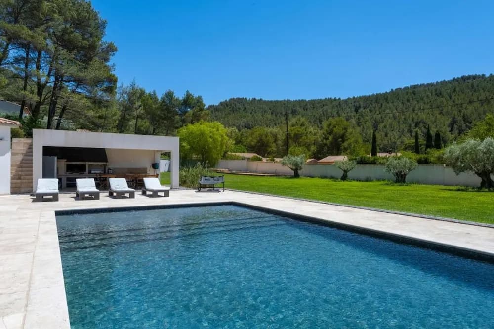 Villa With Heated Swimming Pool spa gym and Cinema - Photo 3