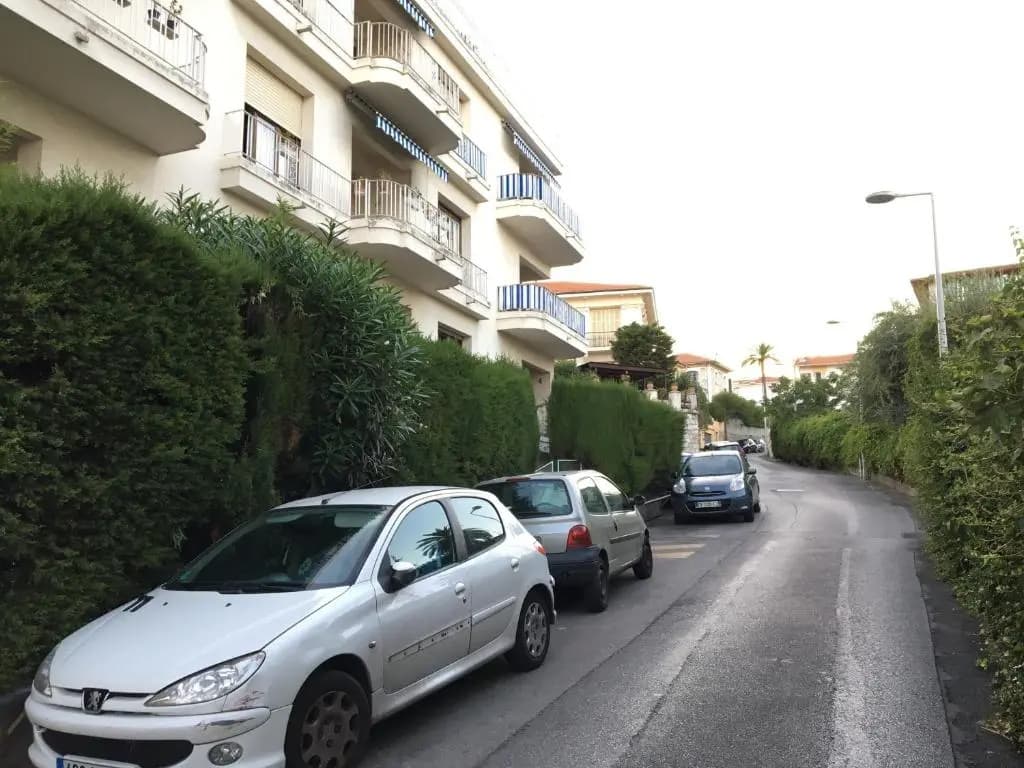 Grand Appartement Terrasse Parking - Miniature 8