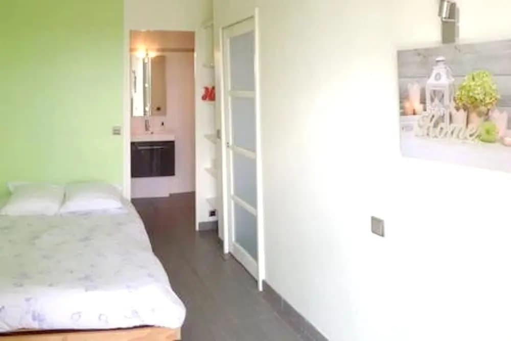 Apartment With one Bedroom in Blois, With Wonderful Lake View, Furnished Balcony and Wifi - Photo 2