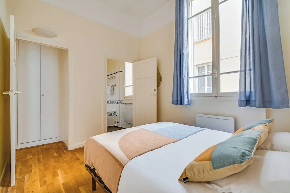1bdr/2p Apt - Near Monceau et Arc de Triomphe - Miniature 6