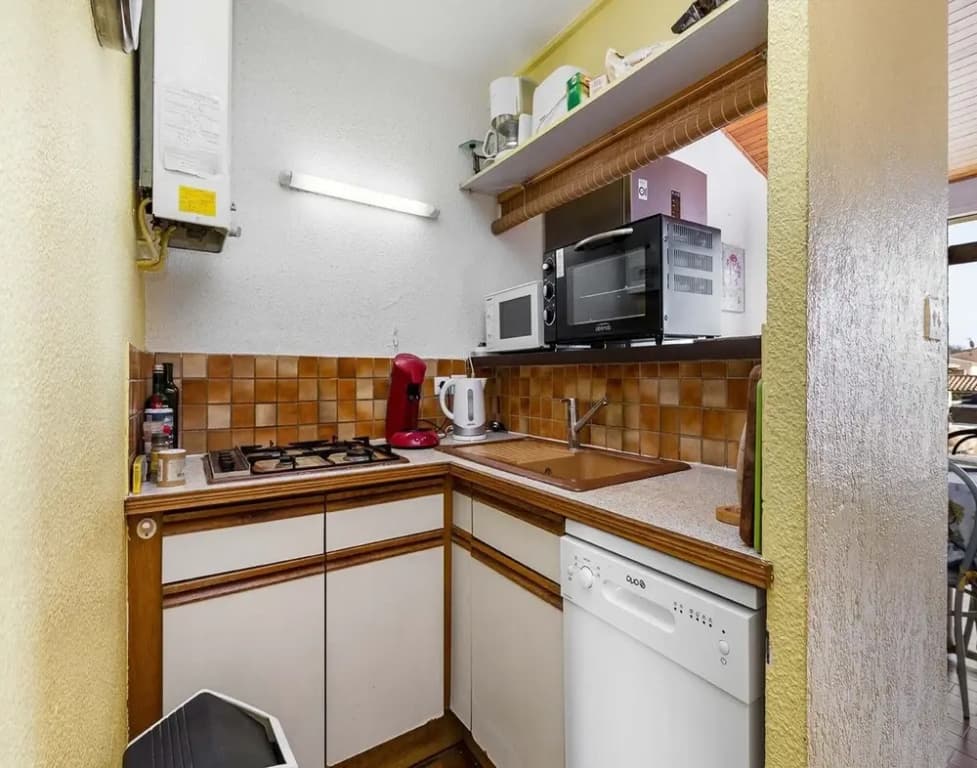 Seaside Family Apartment in Agde - Miniature 8