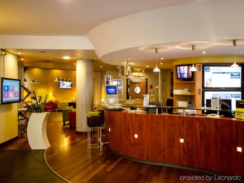 Novotel Suites Cannes Centre - Photo 2