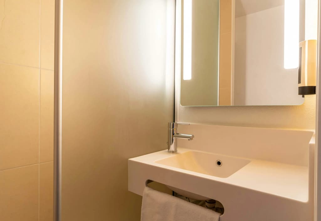 B&B HOTEL Aix-en-Provence Le Tholonet - Miniature 7
