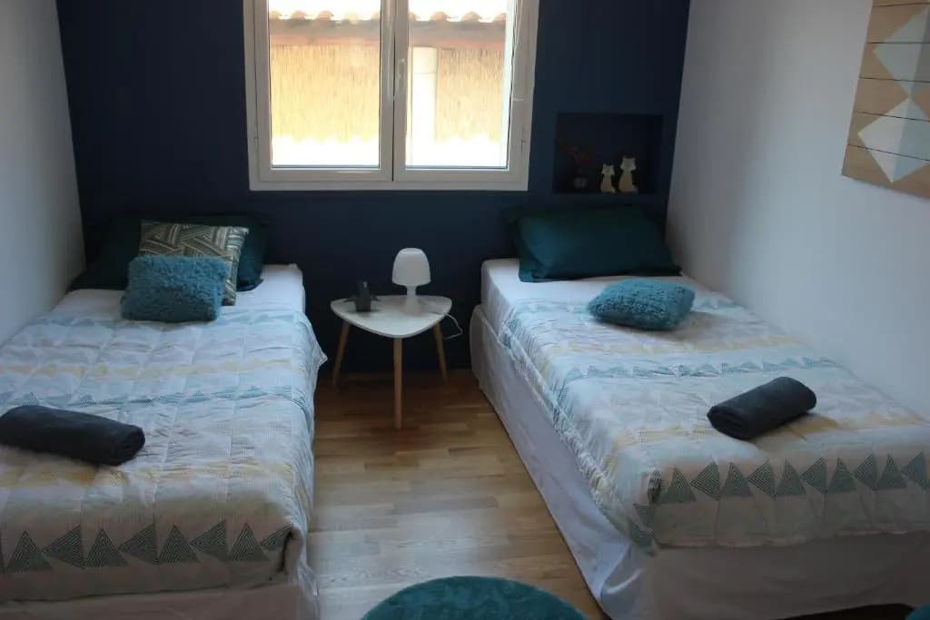 Superbe maison familiale avec piscine privée au pied du Mont Ventoux, jolie vue sur le village du Beaucet, 8 personnes, LS...