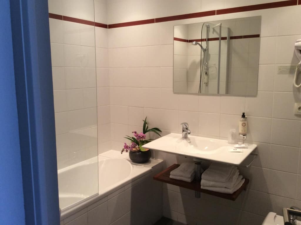 Best Western Le Duguesclin - Miniature 8
