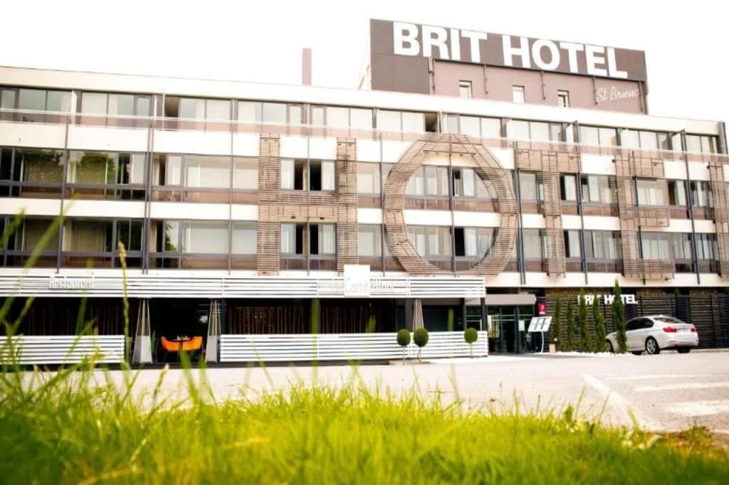 Brit Hotel Saint Brieuc - Photo 1