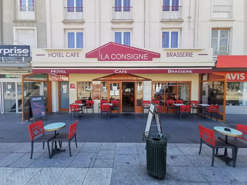 Hotel La Consigne - Photo 1