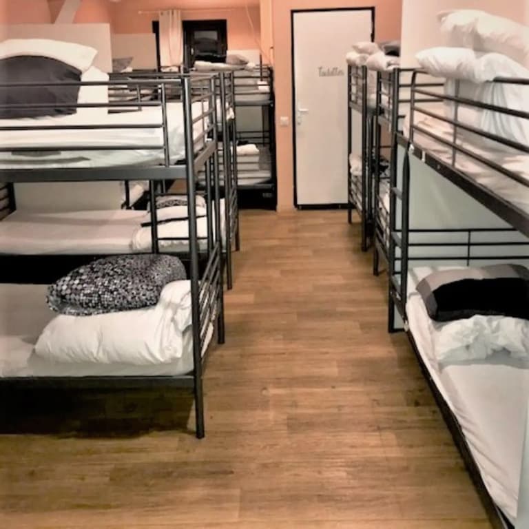 Trendy Hostel - Miniature 6