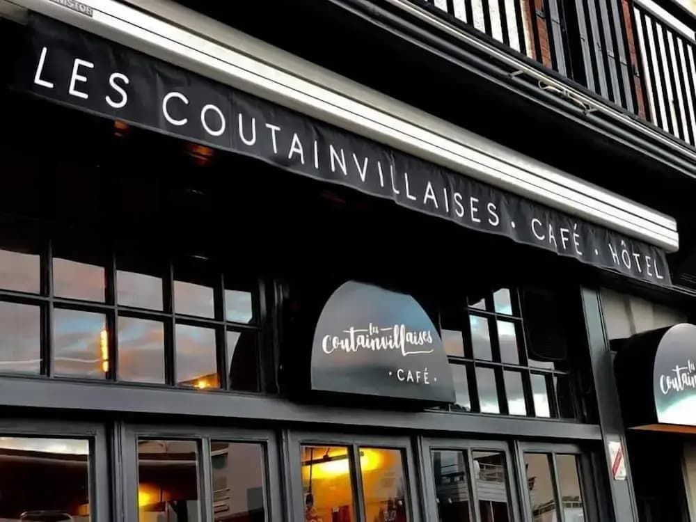 hotel Les Coutainvillaises - Photo 1