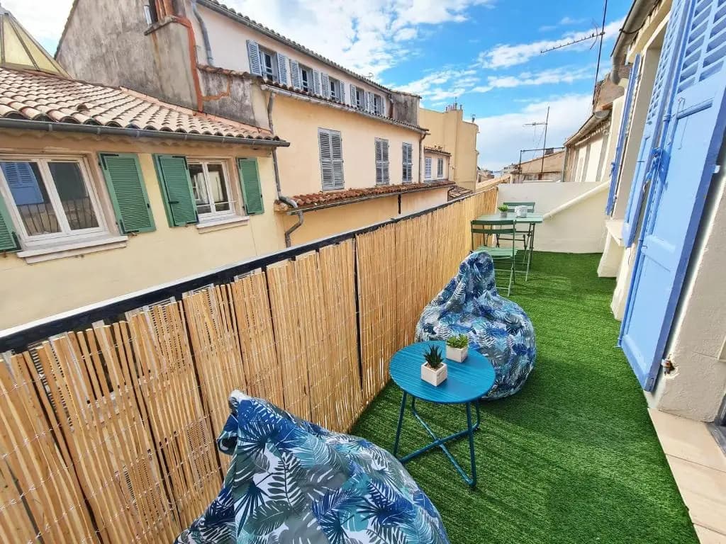 GregBnb-com - Centre Ancien - Studio Roof-Top - CLIMATISÉ - 5eme étage - Miniature 8