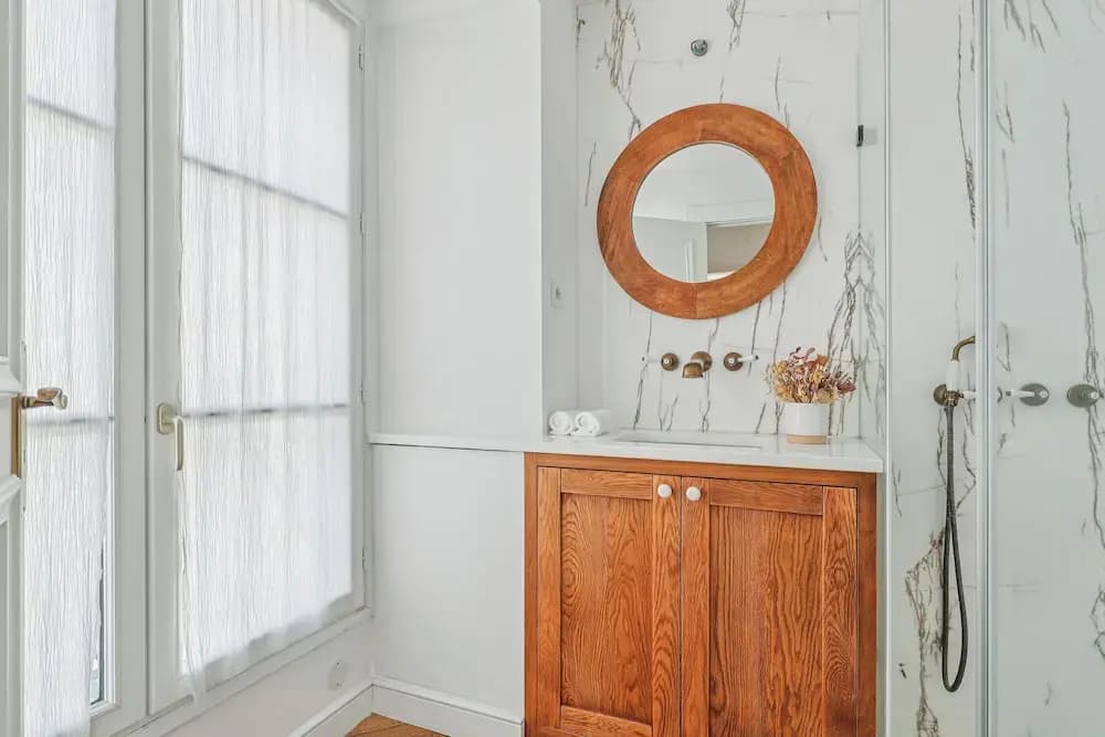 Chic 1BR Near Louvre & Musee d Orsay - Miniature 8