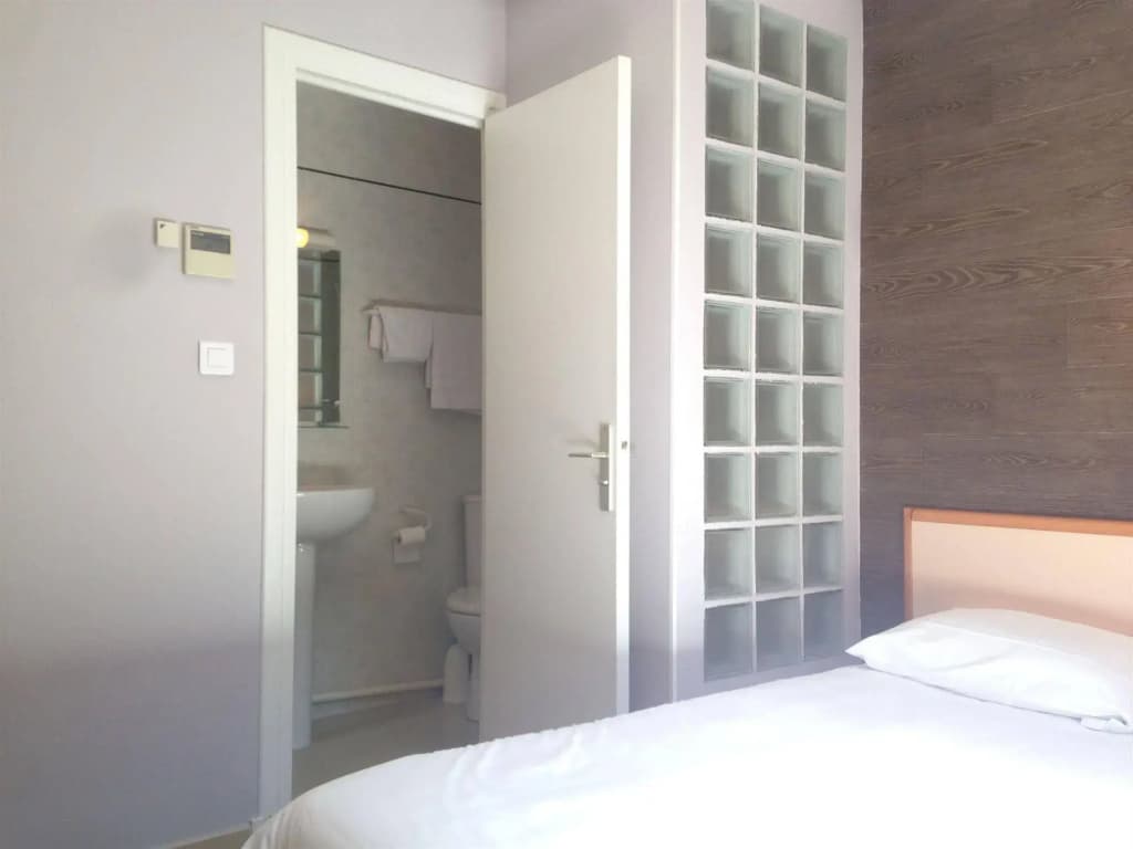 Hotel Les Cigalons - Photo 2