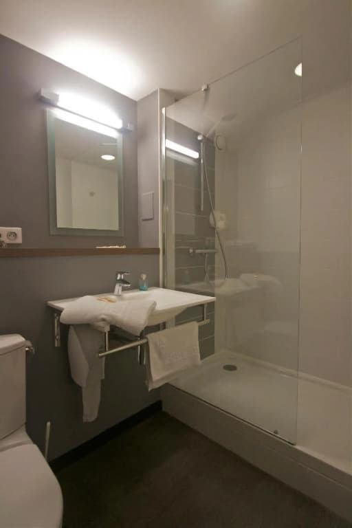 BRIT HOTEL LORIENT Le Kerotel - Miniature 8