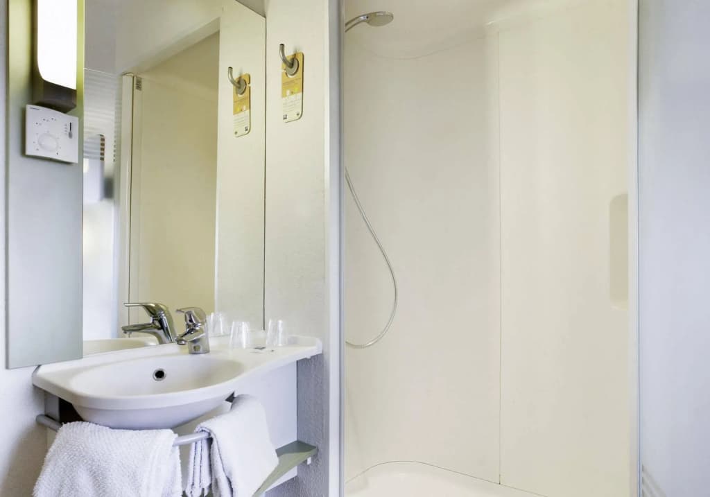 ibis budget Lisieux - Miniature 7