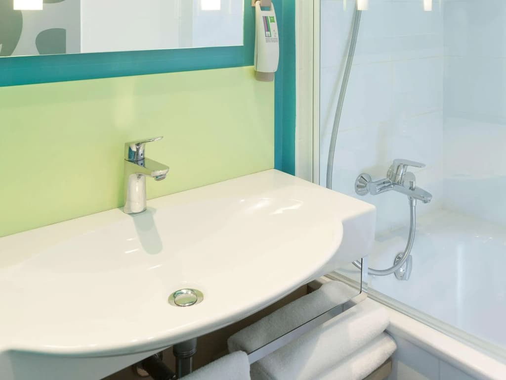 Ibis Styles Bayonne Centre Gare - Miniature 8