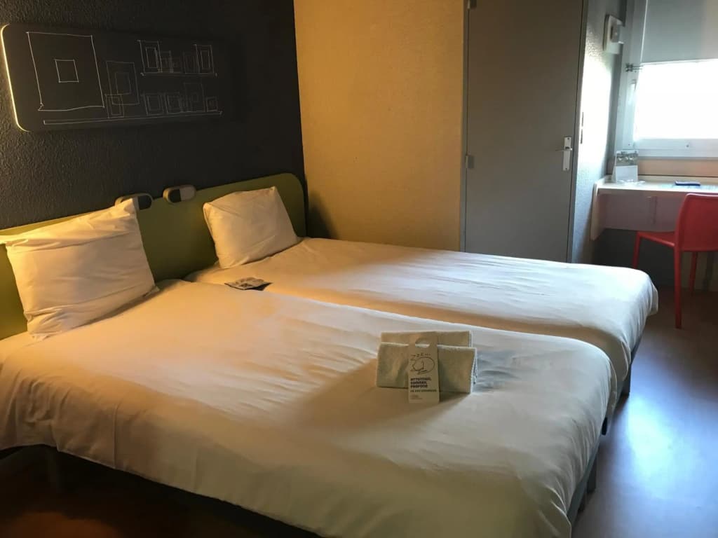 Ibis Budget Arles Sud Fourchon - Photo 4