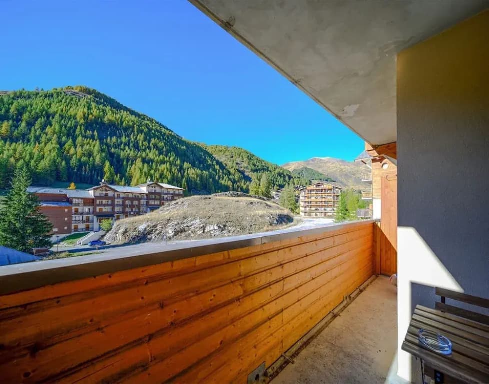 Apartment in France With Ski Slope Access - Miniature 7