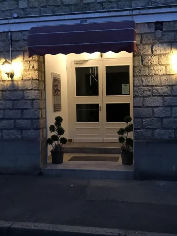 Hôtel les Iris - Photo 1