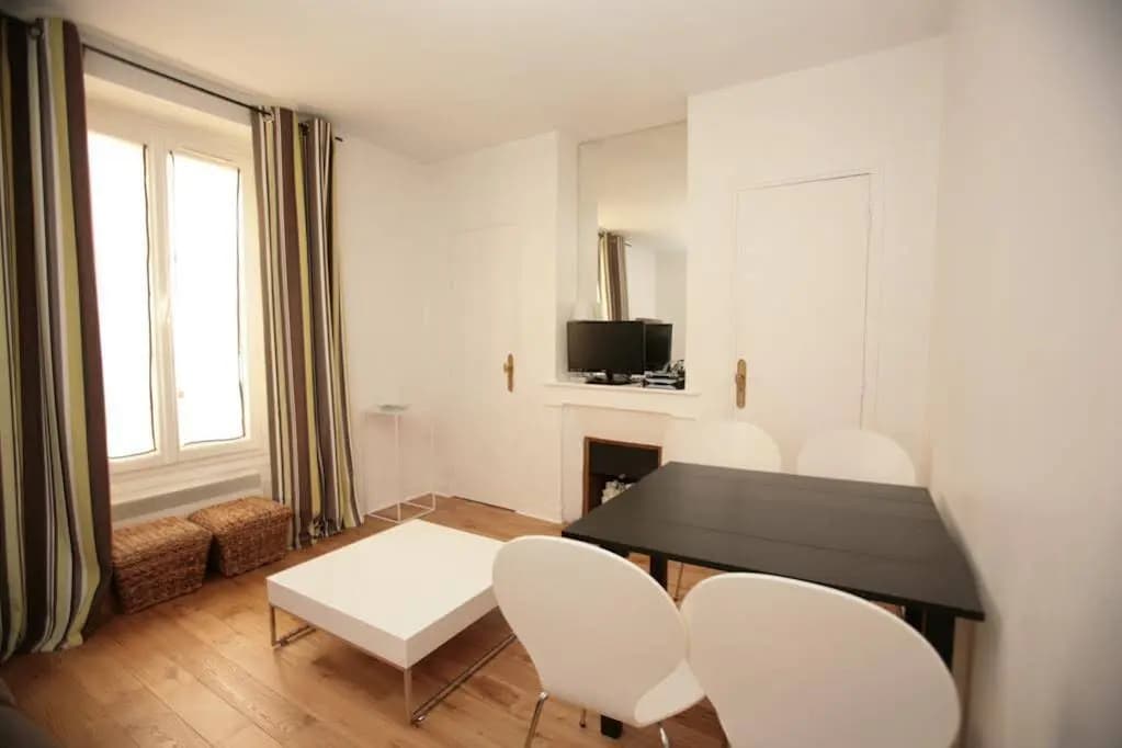 Sunny Saint Germain 1 Bdrm (158) - Miniature 6