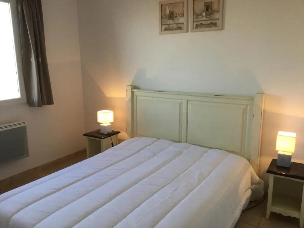 Gîte Climatisé 2 À 4 Personnes, Dans Résidence Vacances Avec Piscine Chauffée, À Mouriès Au Coeur du Parc Naturel Régional...