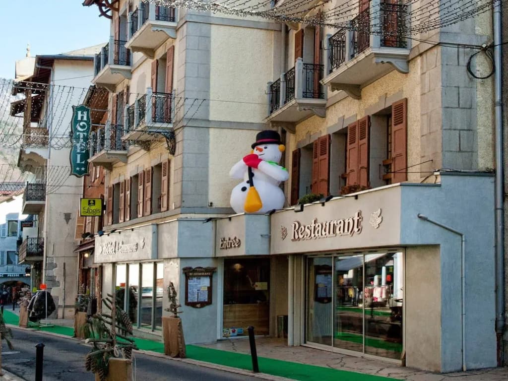 Hotel du Commerce - Photo 1