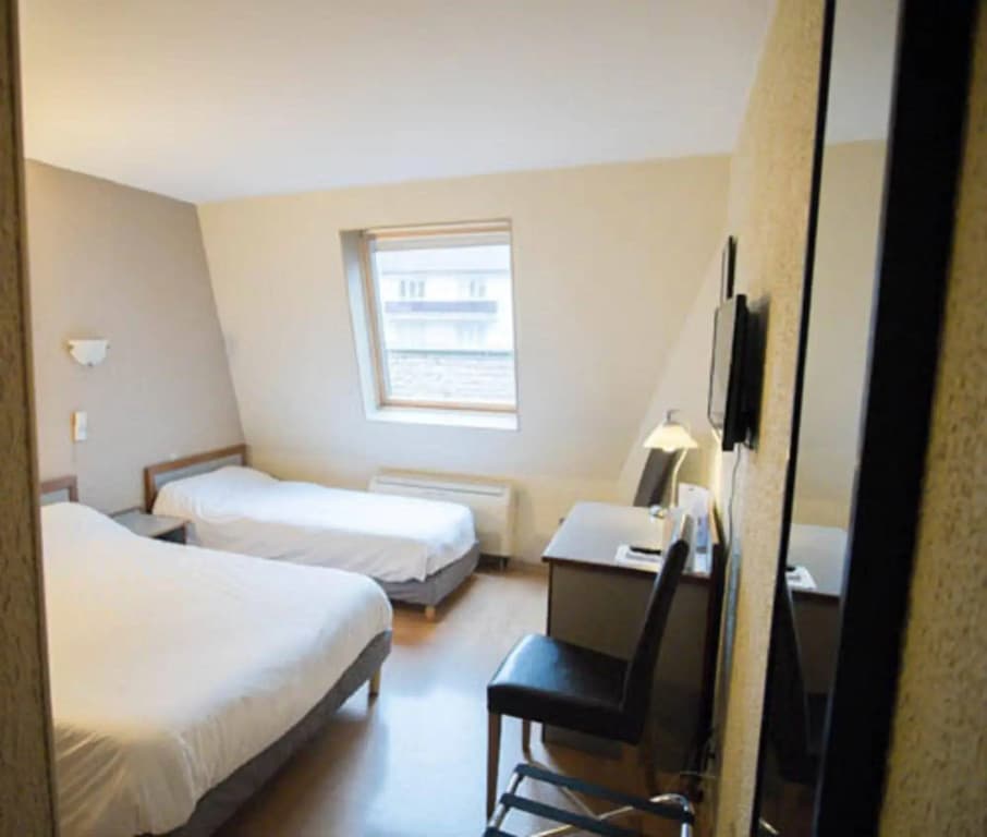Brit Hotel Dijon Centre Gare - Photo 2