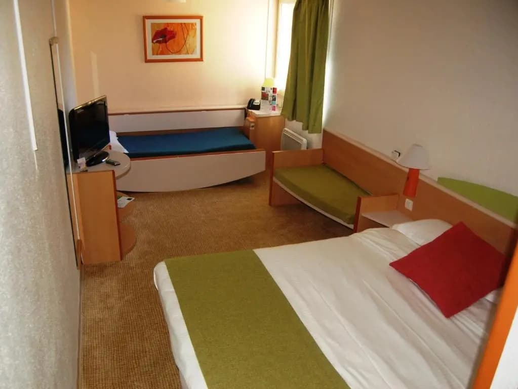 Sweet Home Hotel - Photo 4
