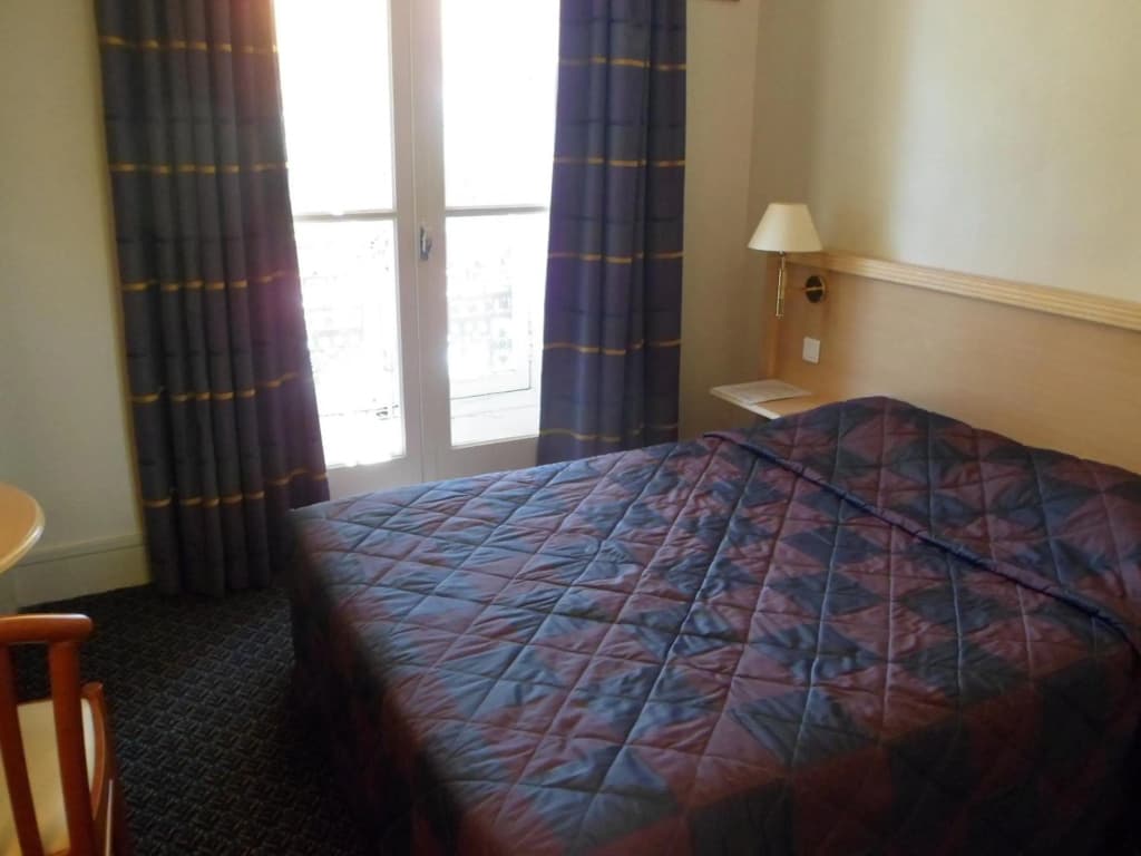Hotel Le Bourbon - Photo 2