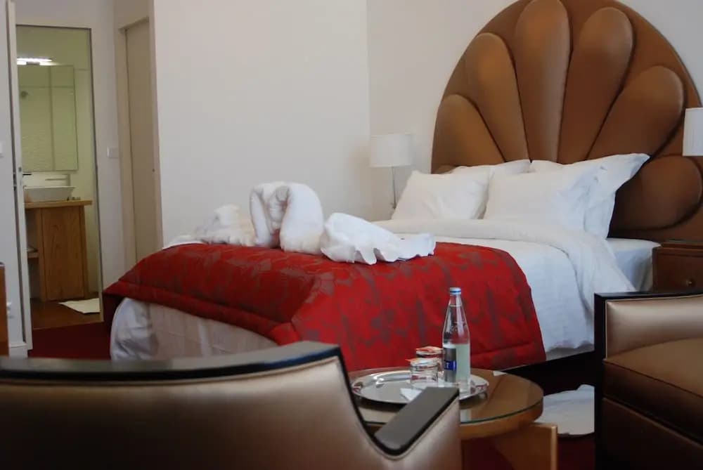 Hôtel Victor Hugo - Photo 5