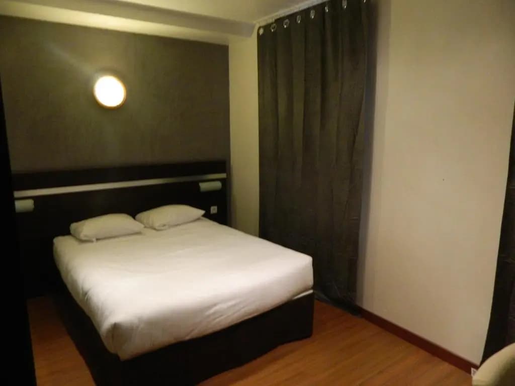 Modern's Hotel - Miniature 8