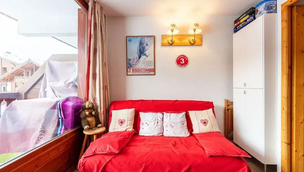 Apartment in Morillon Near Ski Slopes - Photo 1