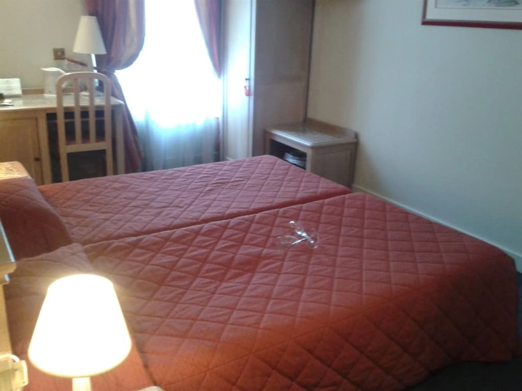 Hotel Reims aux Sacres - Photo 4