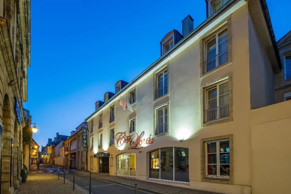 Hotel De Brunville Et Restaurant Le Cafe Louis - Photo 1