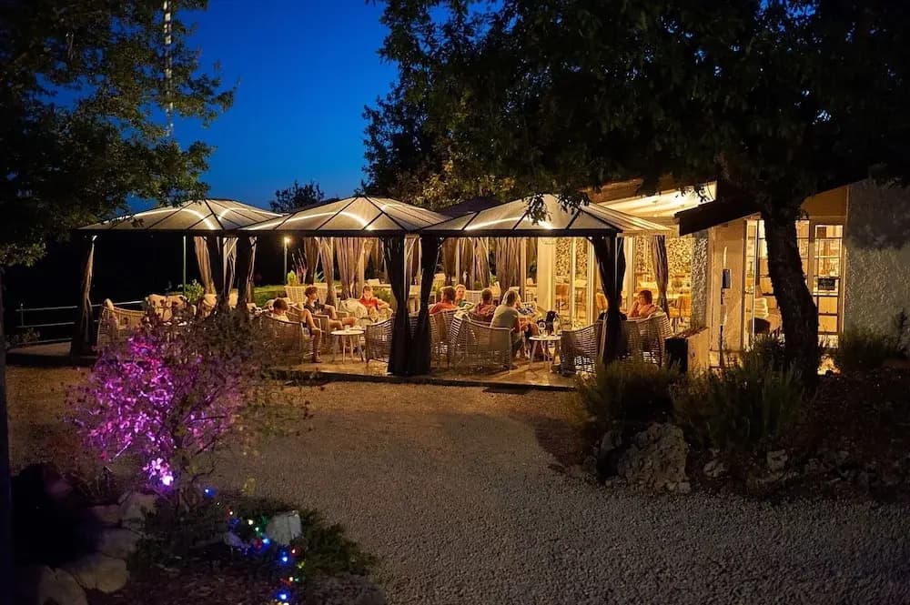 Holiday Home in France With Private Terrace - Miniature 7