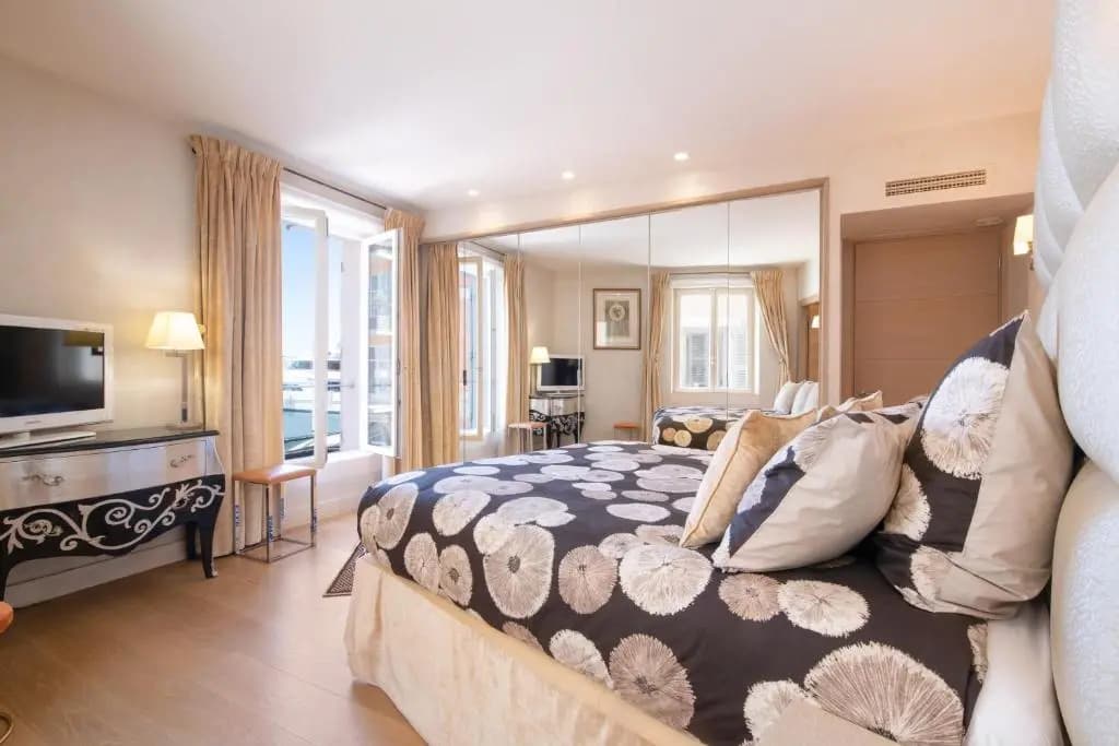 RARE! Appartement, 100m2, Climatisé - Port de Saint-Tropez - Photo 3