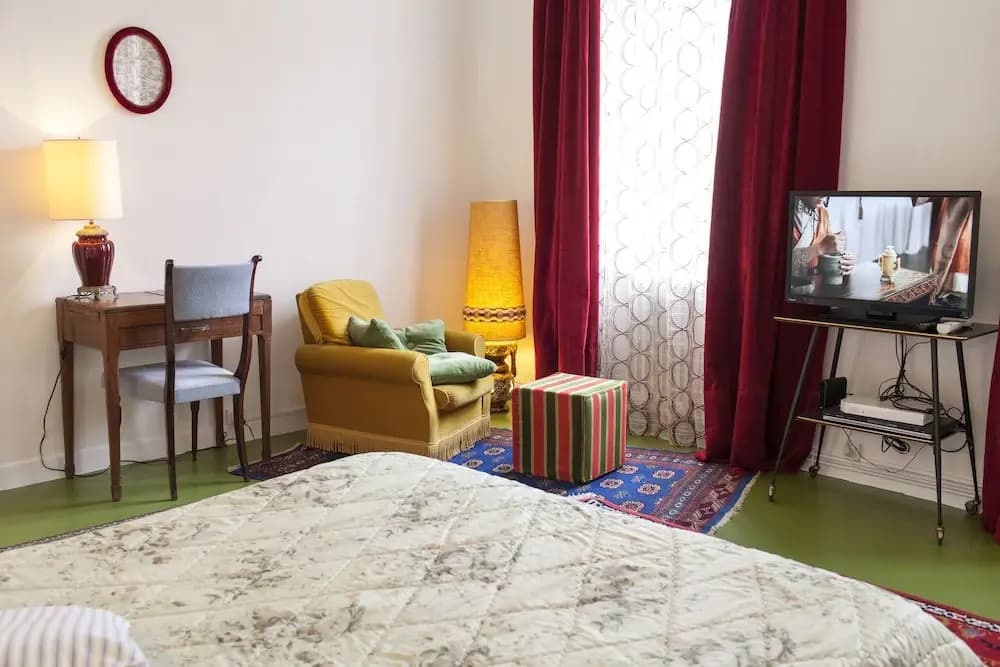 46FM Montauban Guesthouse - Photo 4